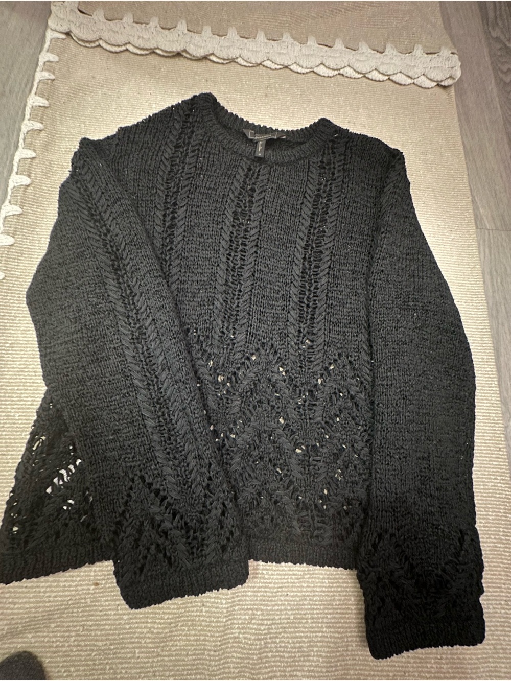 BCBG Knit Women's Sweater - Unbranded